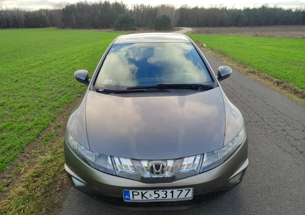 Honda Civic cena 18500 przebieg: 308000, rok produkcji 2007 z Zawichost małe 191